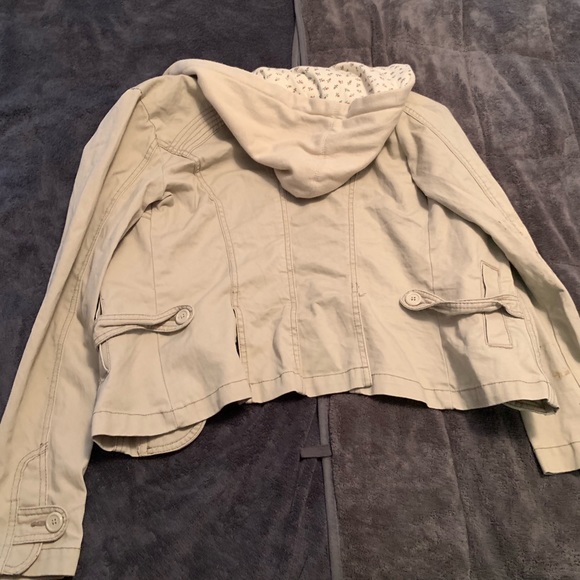 Jacket - Picture 4 of 4